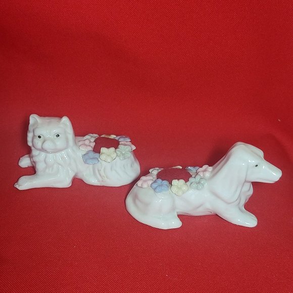 Vintage Pin Cushion Sitting Cat and Dog Set of 2 - Picture 13 of 13